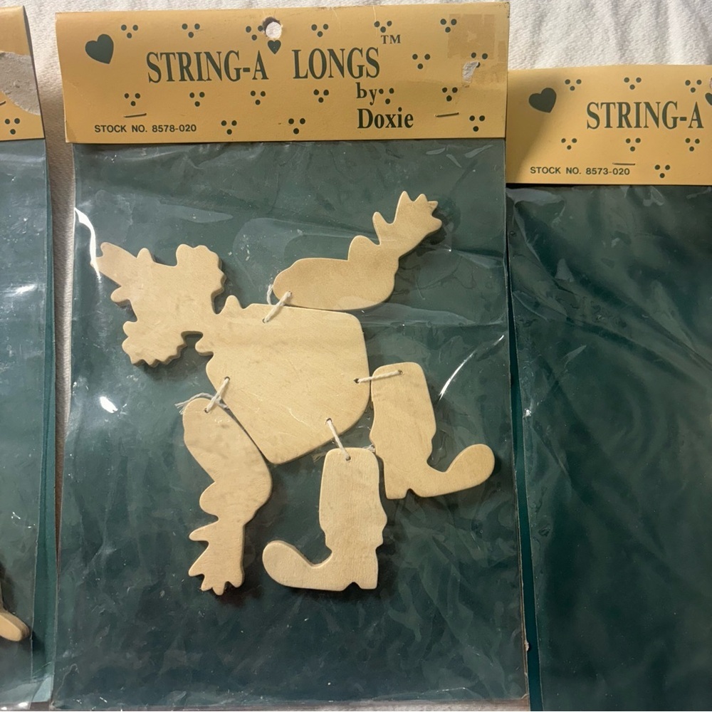 Vintage String-A-Long™ unfinished wood craft kits by Doxie Keller - Picture 3 of 8